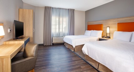 Candlewood Suites KENOSHA Room Type - 2 Queen Studio Suite Mobility Accessible