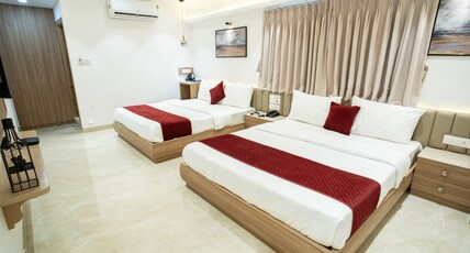 The Grand Murli Hotel, City Light Road Room Type - Family Room