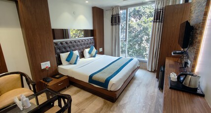 Hotel sun View International Room Type - Deluxe Room