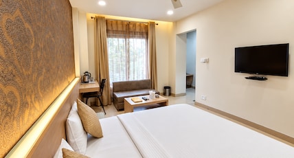 Hotel Alankar Palace (MP Nagar - Bhopal) Room Type - Standard Room with Air Conditioning Hotel Alankar Palace (MP Nagar - Bhopal) Room Type - Standard Room with Air Conditioning