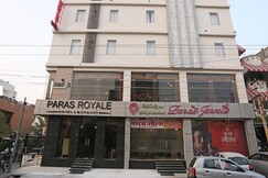 Hotel Paras Royale