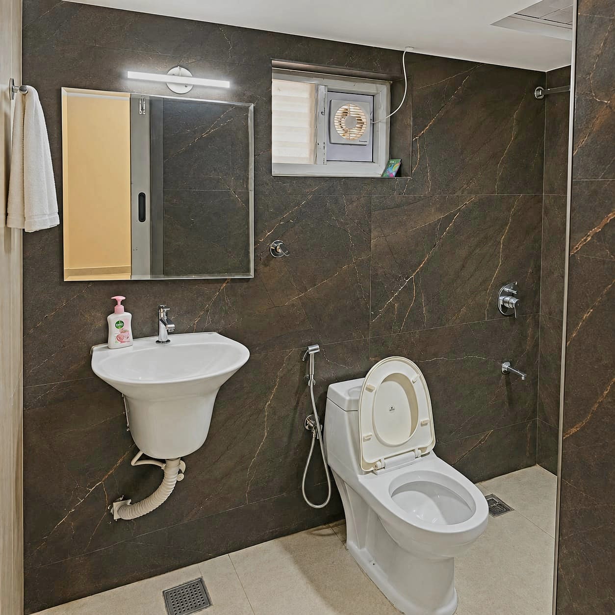 BFL Guest House- Hyderabad - Tap to explore photos