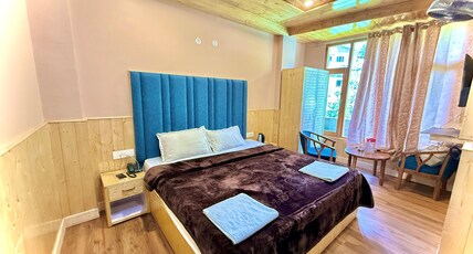 Hotel Manali Mahal by Hazel Hotels - Near Mall Road Walk in Distance Room Type - Family Room with Balcony