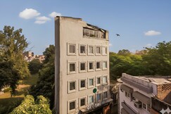 Hotel Global Inn (1 min. walk to Golden Temple)