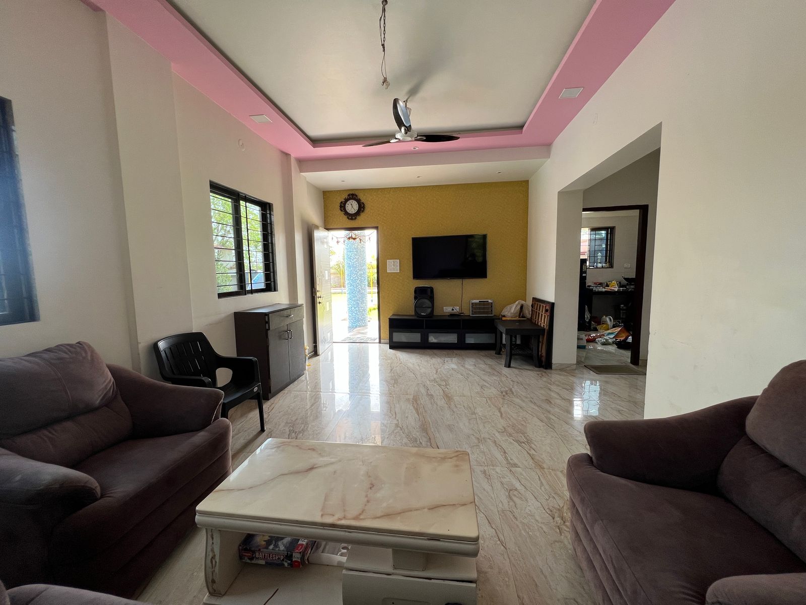 Acorn Villa - Tap to explore photos