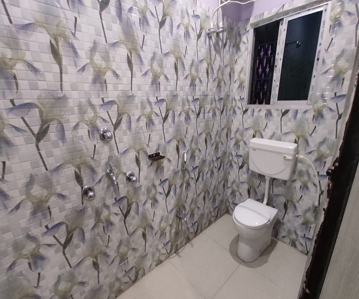 New Hotel Mayur - Tap to explore photos