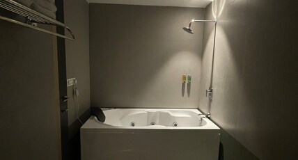 Hotel Pride Inn Room Type - Executive Room With Jacuzzi