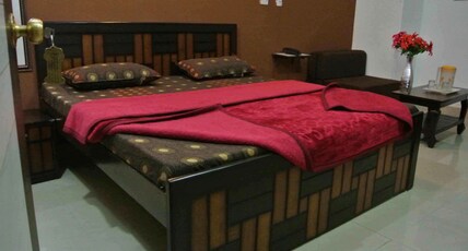 Neelam Inn- 500 Meter From Jaipur Railway Station Room Type - Deluxe AC Room Neelam Inn- 500 Meter From Jaipur Railway Station Room Type - Deluxe AC Room