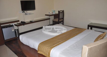 Col's Hotel Uphaar Room Type - Super Deluxe Room