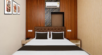 Super Collection O Sector 78 Mohali Formerly Hotel Prince Room Type - Deluxe Super Collection O Sector 78 Mohali Formerly Hotel Prince Room Type - Deluxe