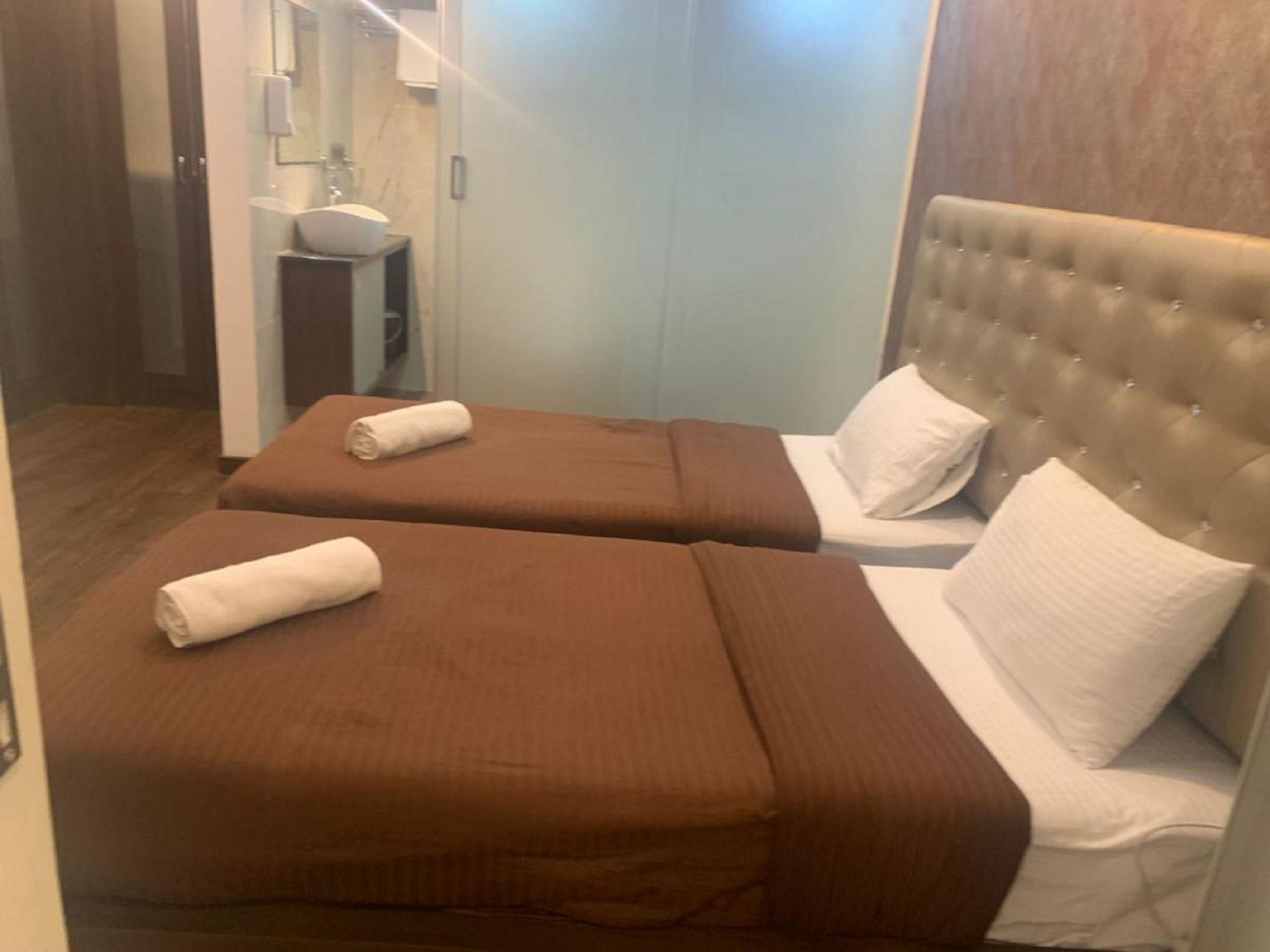Royal Ayana Service Apartment - Tap to explore photos