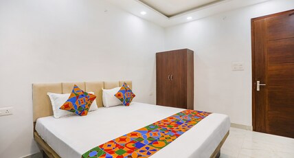 FabHotel JP Villa Room Type - Deluxe Room