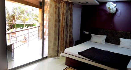 Hotel Sunshine Room Type - Deluxe AC Room