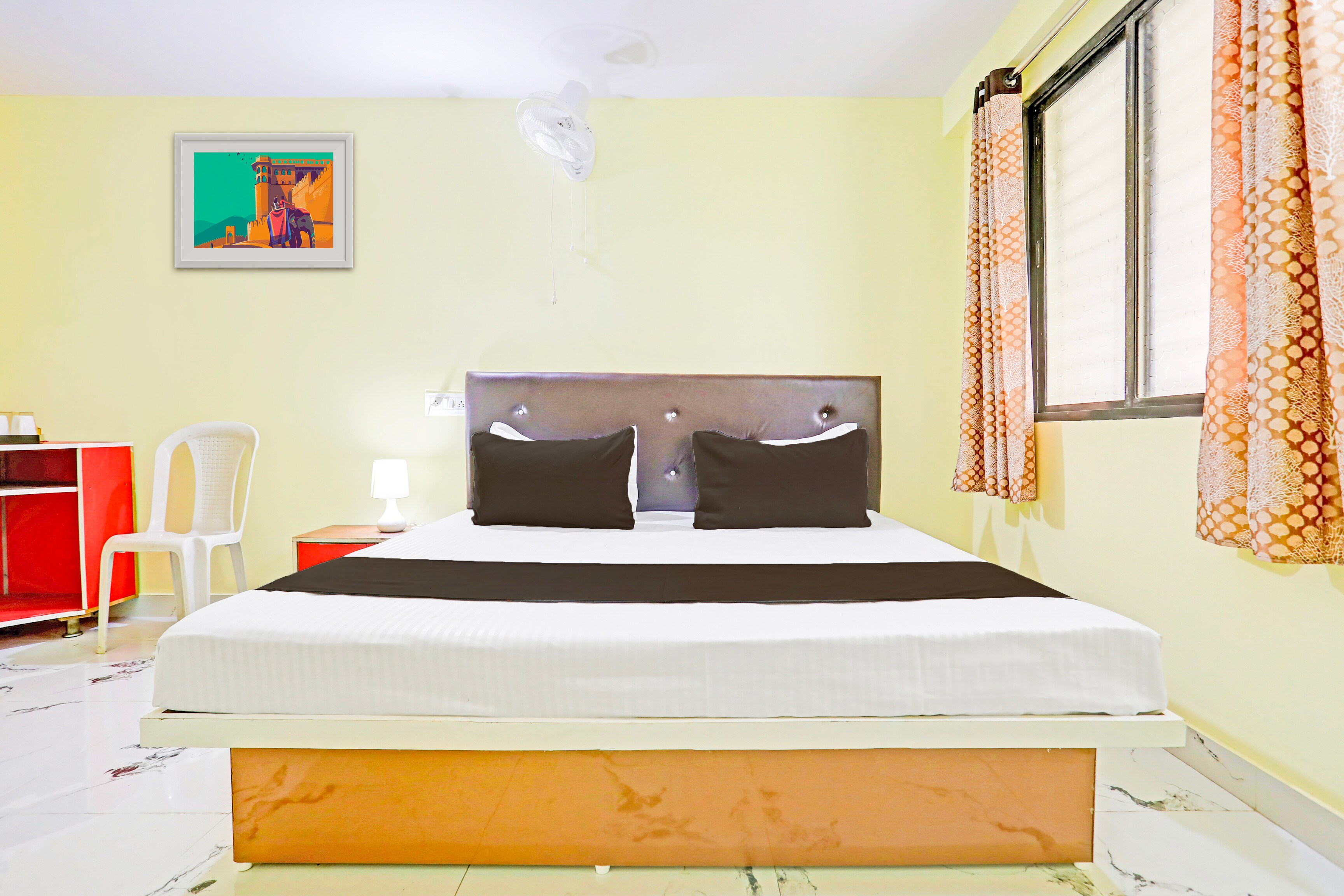 Hotel O  Manav Hotel - Tap to explore photos