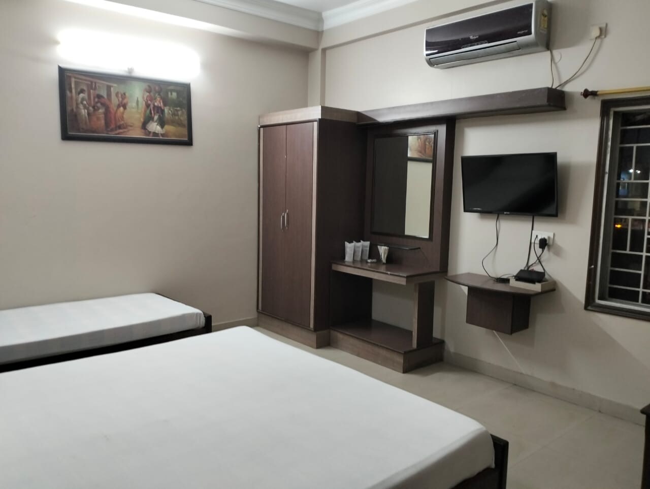 HOTEL VARSA - Tap to explore photos