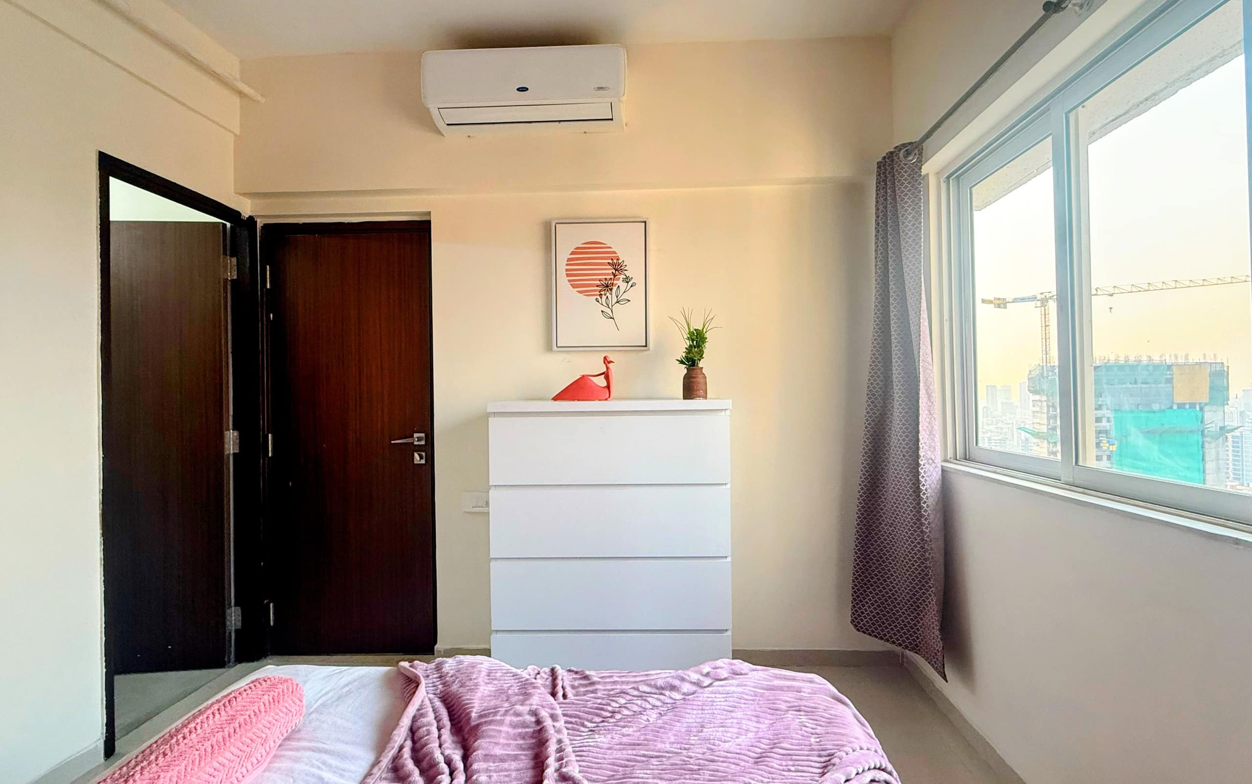 2bhk Near NESCO with great views higher floor - Tap to explore photos