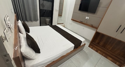 Hotel Shyam Jagat Palace. Room Type - Deluxe Room