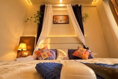 Rooms of The Sukham l Near Expo Mart Metro l Pari Chawk