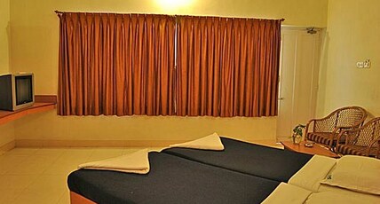 Hotel Mahabs Room Type - Deluxe AC Room
