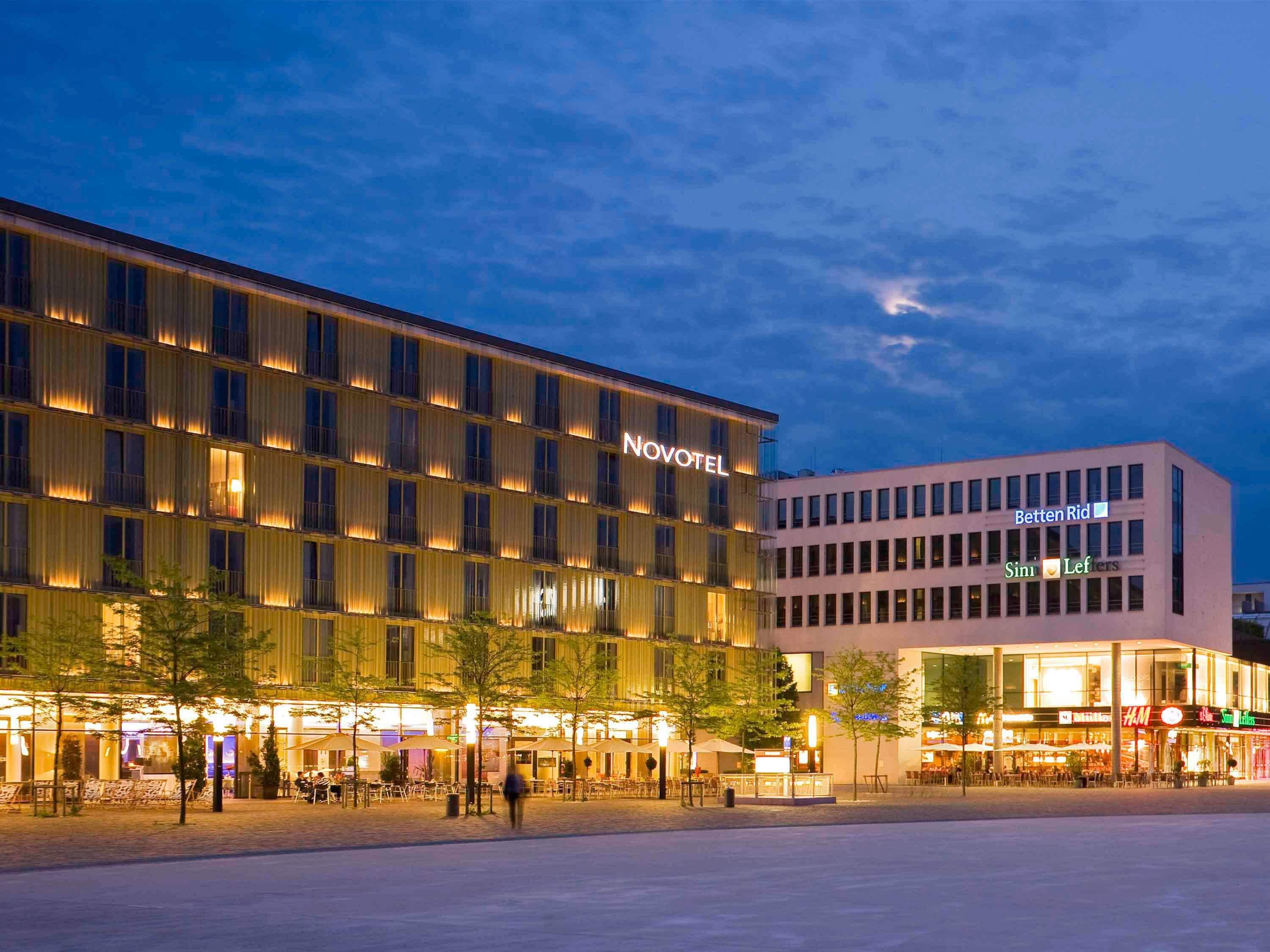 Novotel Muenchen Messe - Tap to explore photos