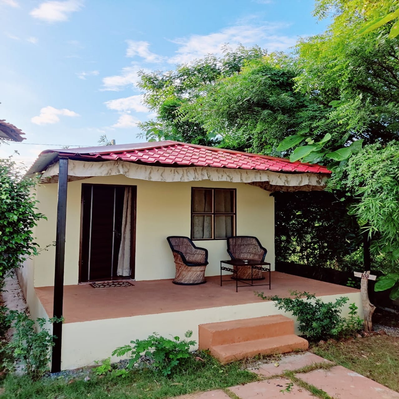 Sundervan Ranthambore Wildlife Resort - Tap to explore photos