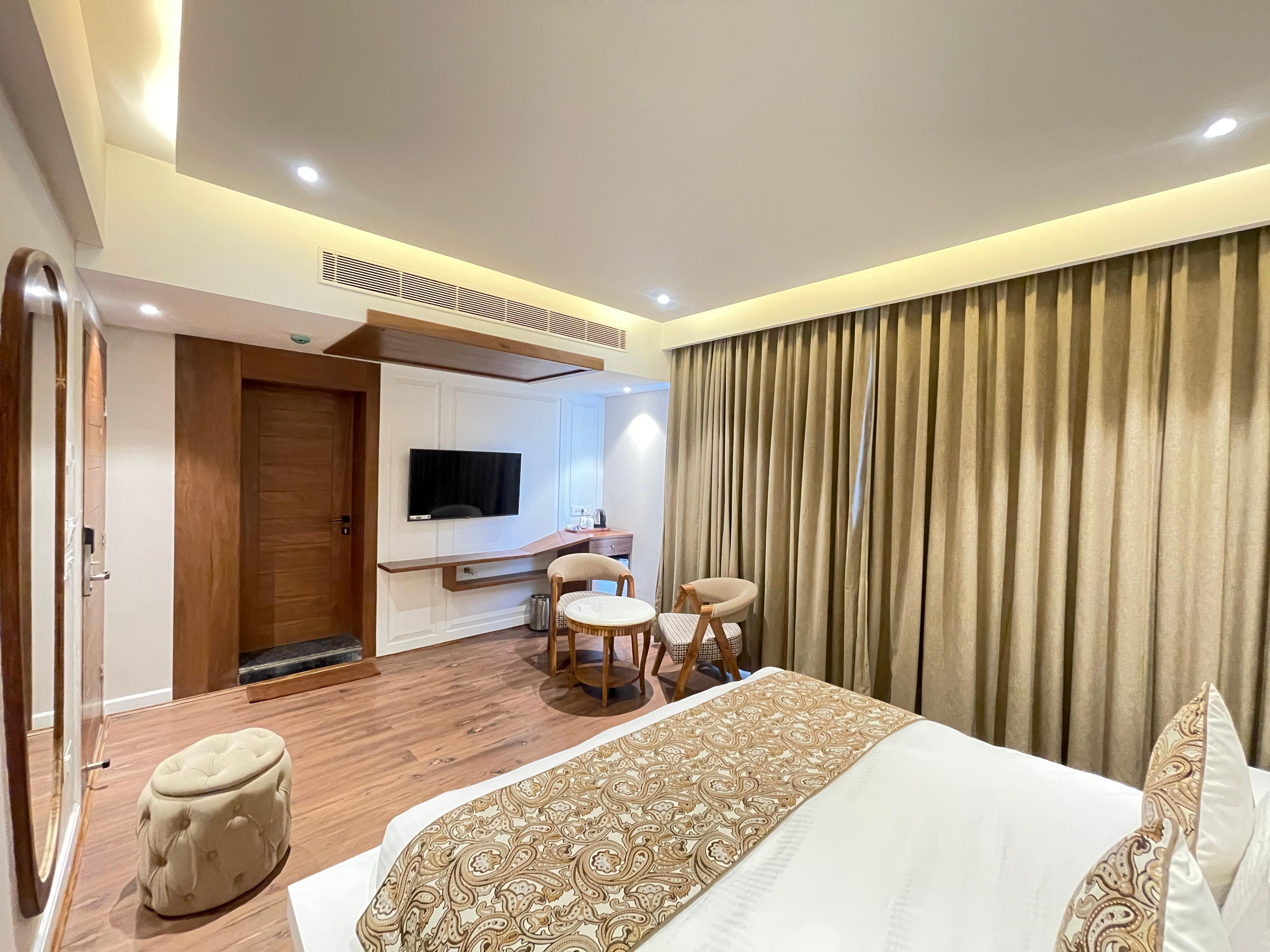 Rega Irman Luxury, Srinagar - Tap to explore photos