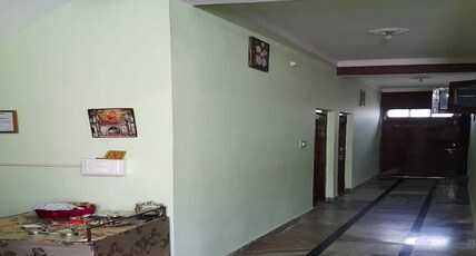 Abhi Hotel & Restaurant Room Type - Deluxe Room