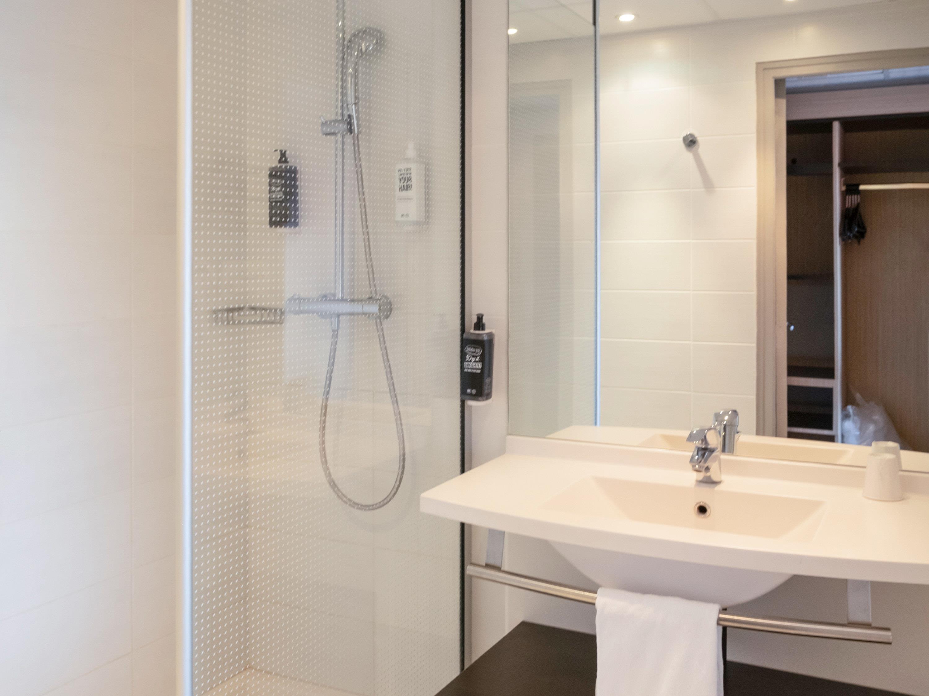 ibis Styles Saint Dizier - Tap to explore photos