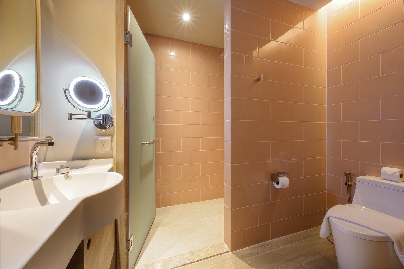 Centara Ubon - Tap to explore photos