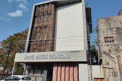 HOTEL GREEN GYANSONS