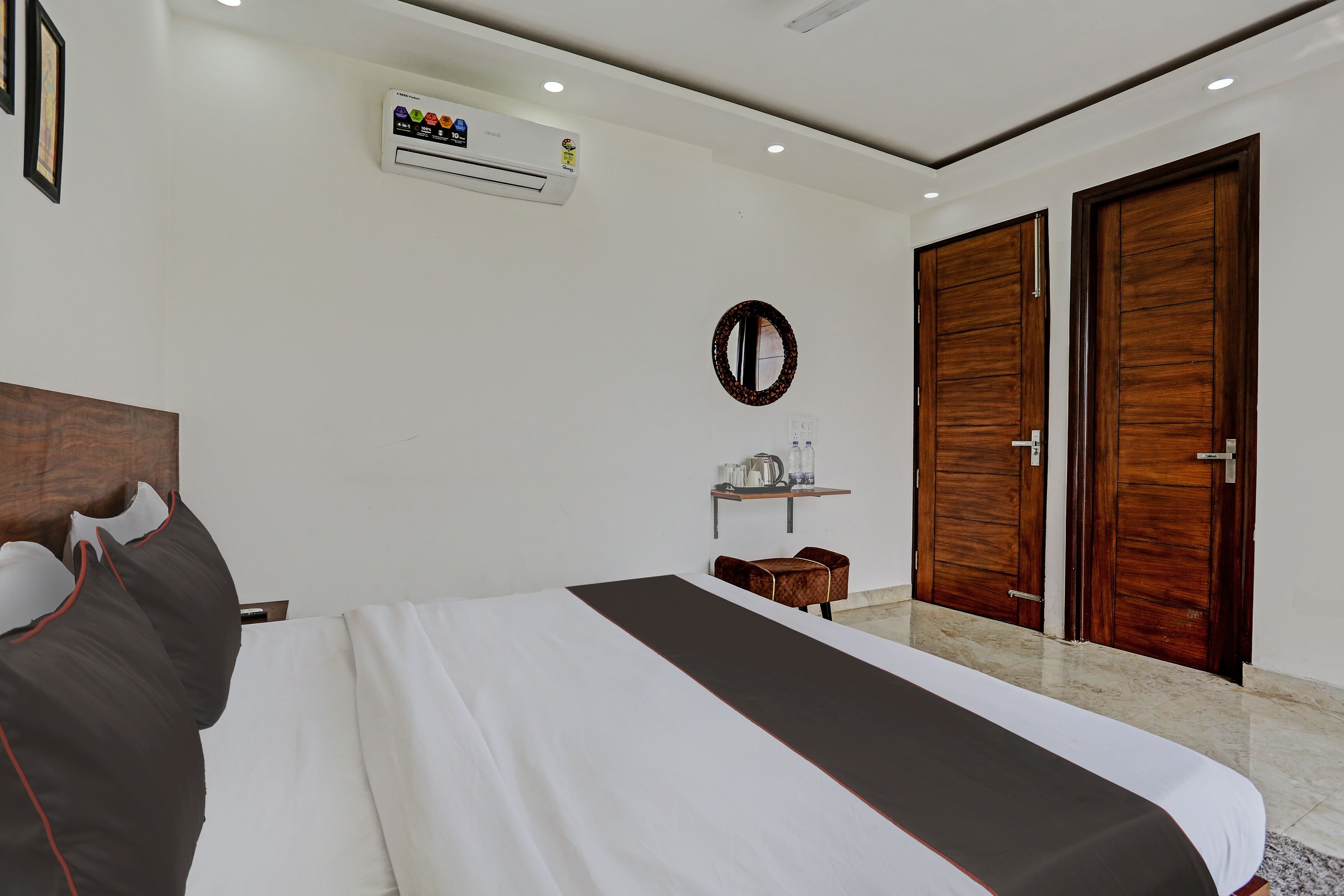 Hotel O VIKRANT RESIDENCY - Tap to explore photos