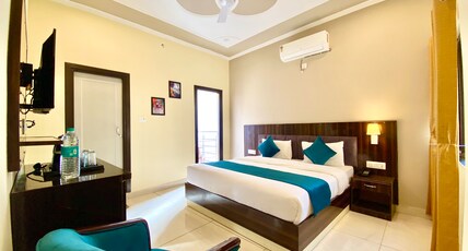 Tapovan New Residency (5 minutes walk to Laxman Jhula) Room Type - Deluxe Room