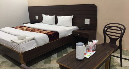 Liberty Guest House Room Type - Standard Non AC Room