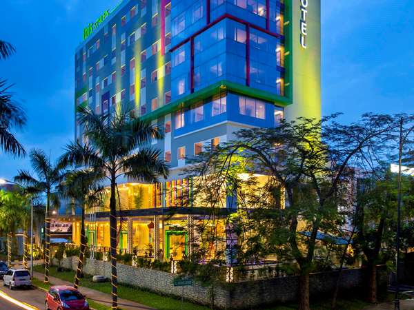 IBIS STYLES CIKARANG - Tap to explore photos