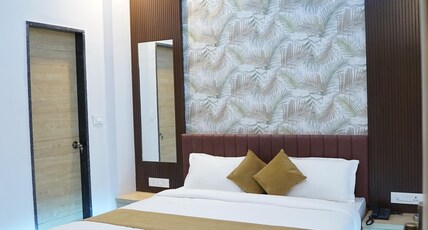 The Majestica Hotel Room Type - Deluxe Room