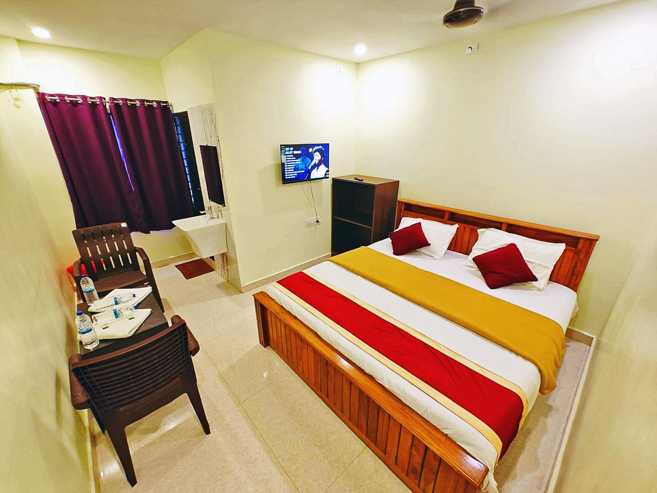 Anugraha Lodge Murudeshwar - Tap to explore photos