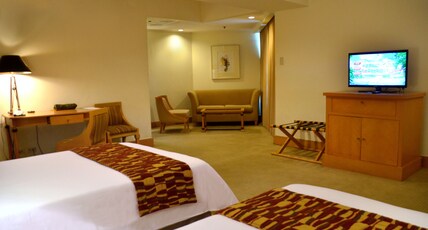 The Heritage Hotel Manila Room Type - Junior Suite Two Double Beds