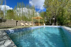 Naycho | Cottages & Pool