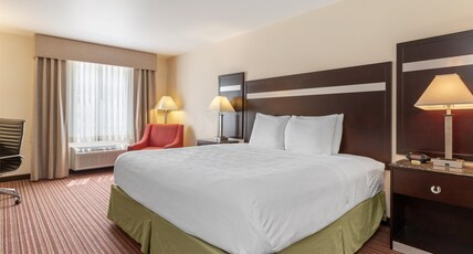 Best Western Parsons Inn Room Type - 1 King Bed, Non-Smoking, Microwave And Mini-Refrigerator, Wi-Fi, Full Breakfast Best Western Parsons Inn Room Type - 1 King Bed, Non-Smoking, Microwave And Mini-Refrigerator, Wi-Fi, Full Breakfast