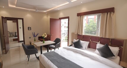 Hotel Maharani Grand Room Type - Maharani Club Room Hotel Maharani Grand Room Type - Maharani Club Room