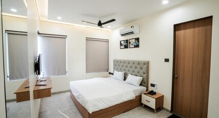 CHINTAMANI LODGING Room Type - PREMIUM ROOM