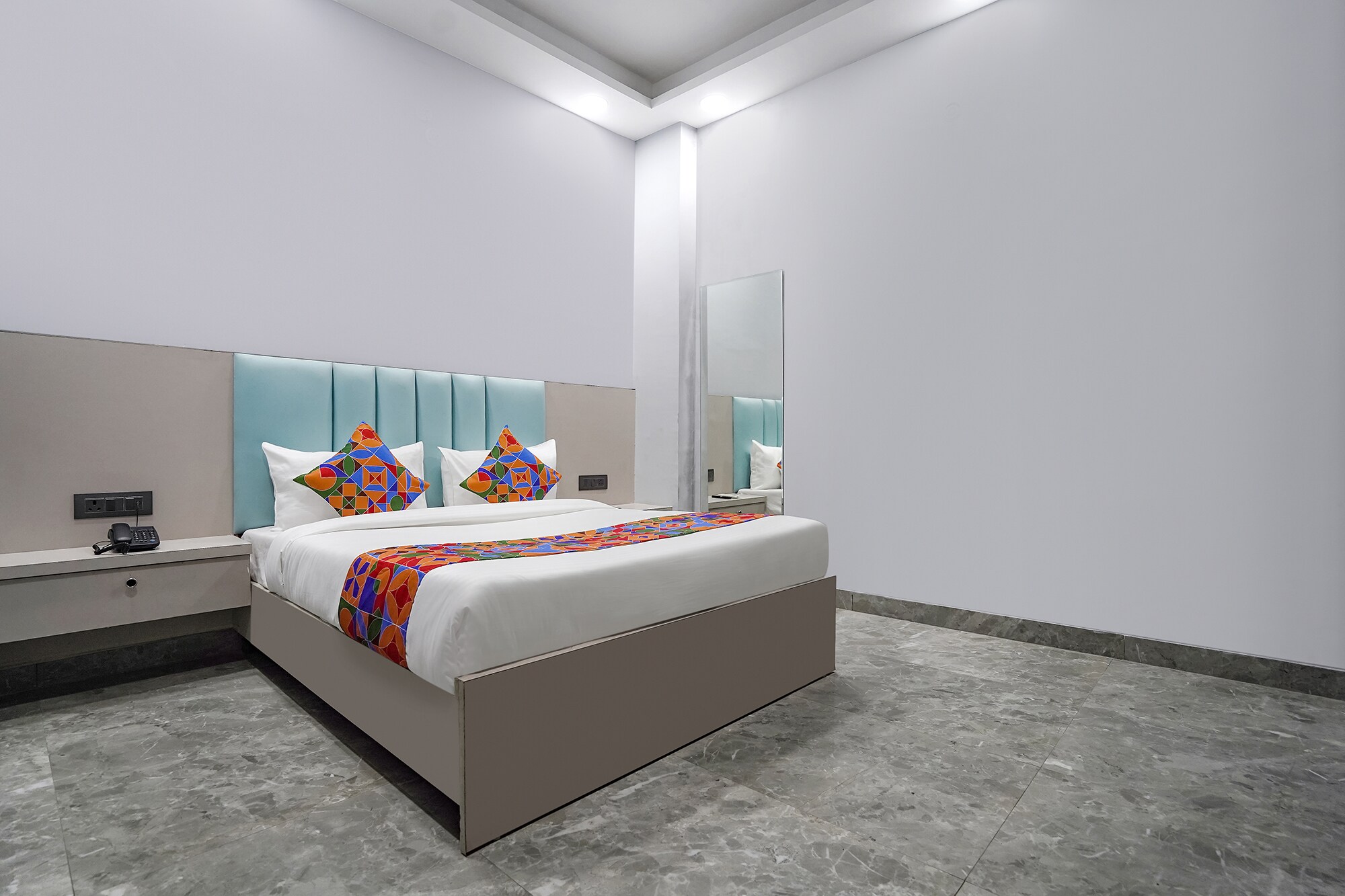 FabHotel The Royal - Near Yamuna Sports Complex - Tap to explore photos