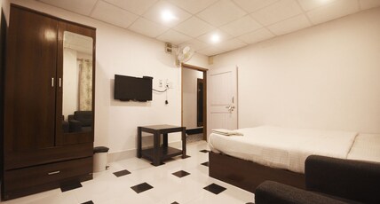 TIA-INN | Zoo Road Room Type - 207 Executive Room with Kitchen