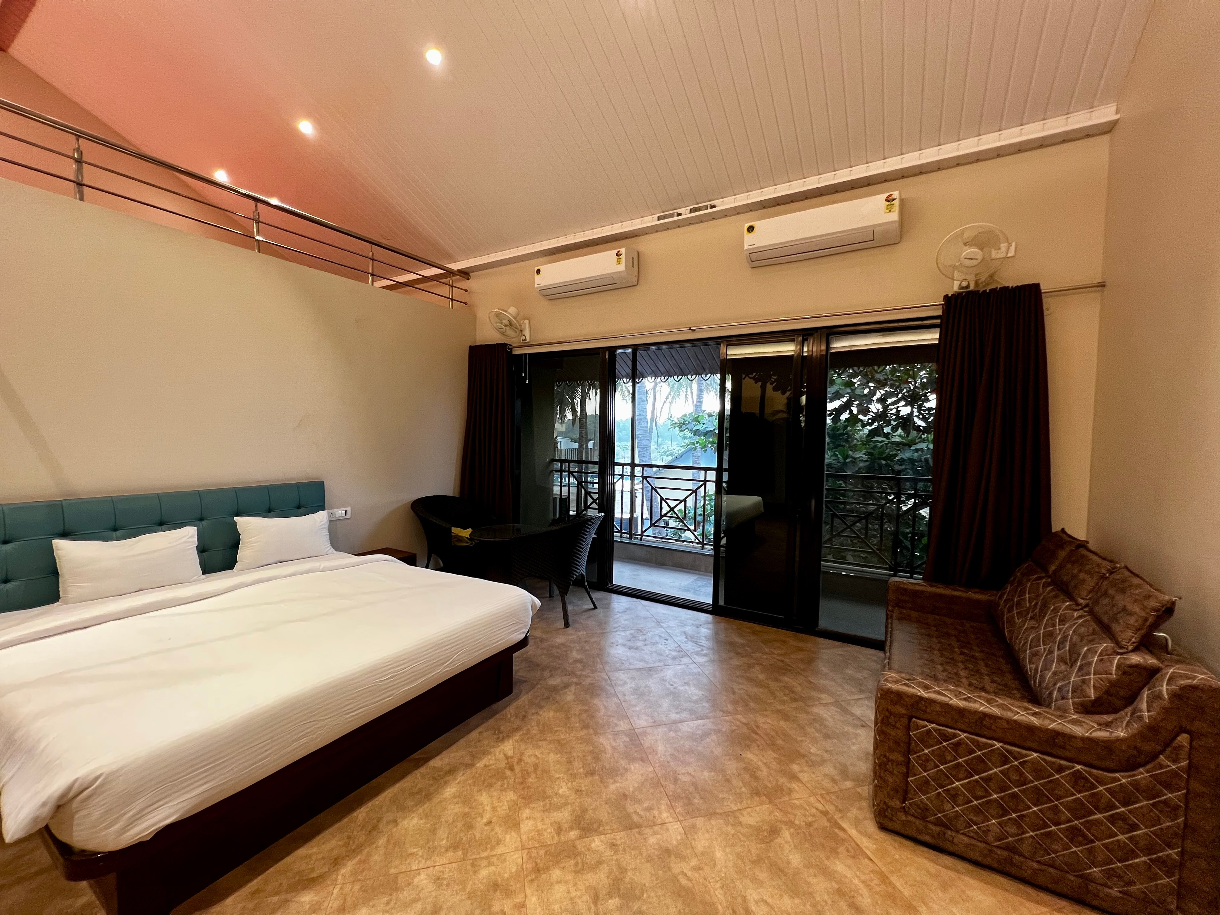 Paramount Riverfront Resort and Spa - Tap to explore photos