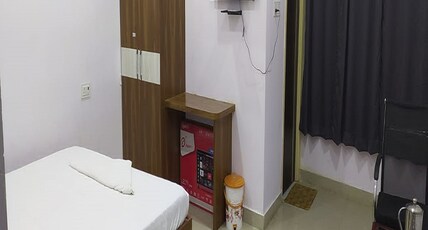 Hotel International Room Type - Deluxe Twin AC