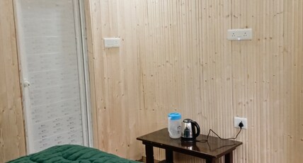 Yamuna pag pinewood hotel and restaurant Room Type - Bedroom 2