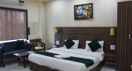 Hotel Geeta Residency Room Type - Deluxe Double Room