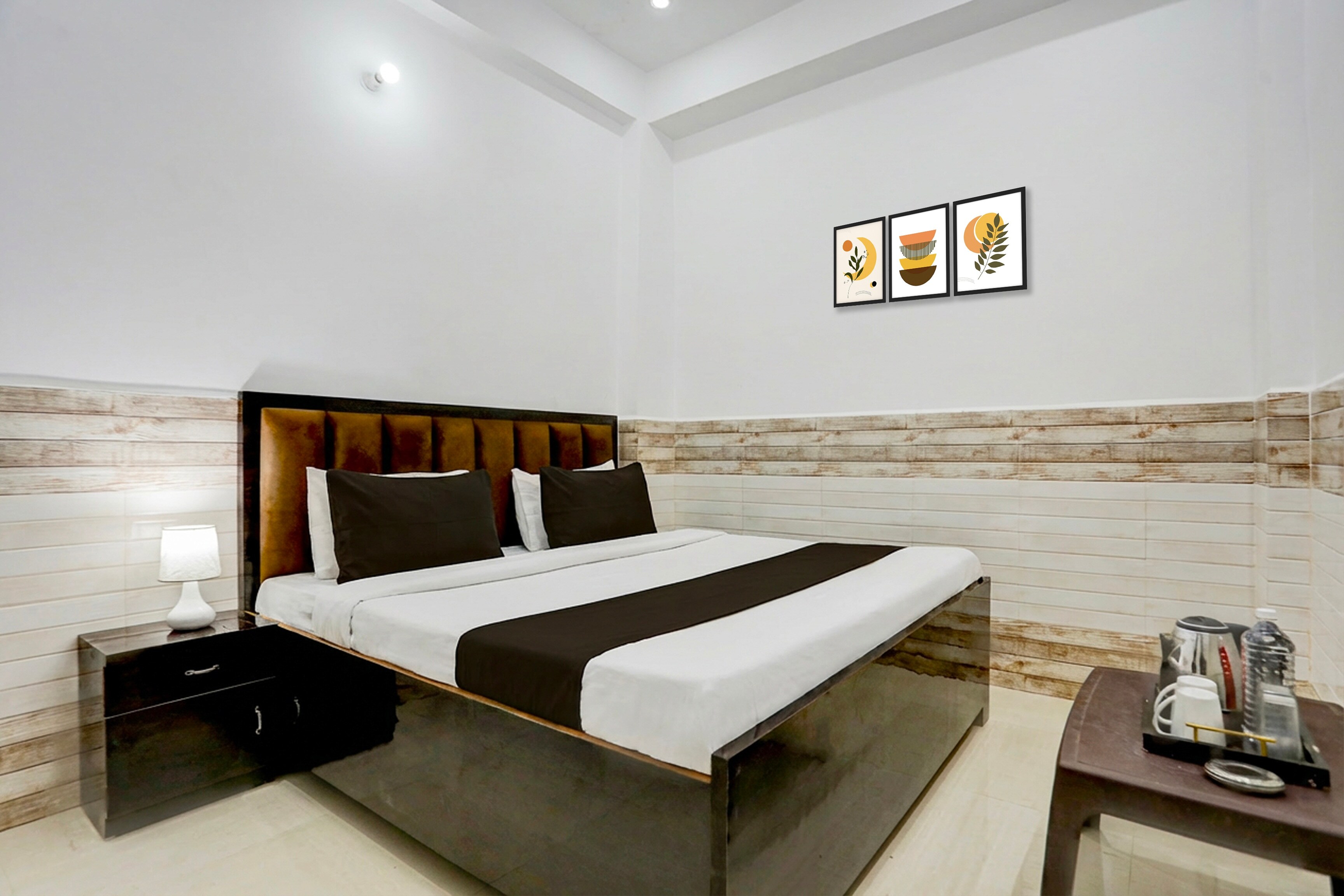 SPOT ON by OYO Hardik Palace - Tap to explore photos