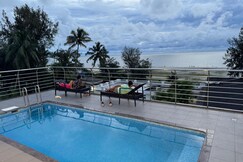 THE SEA by CLUB TRAVALET