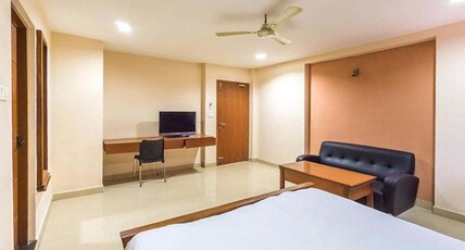 HotelAlwin Room Type - Deluxe Triple